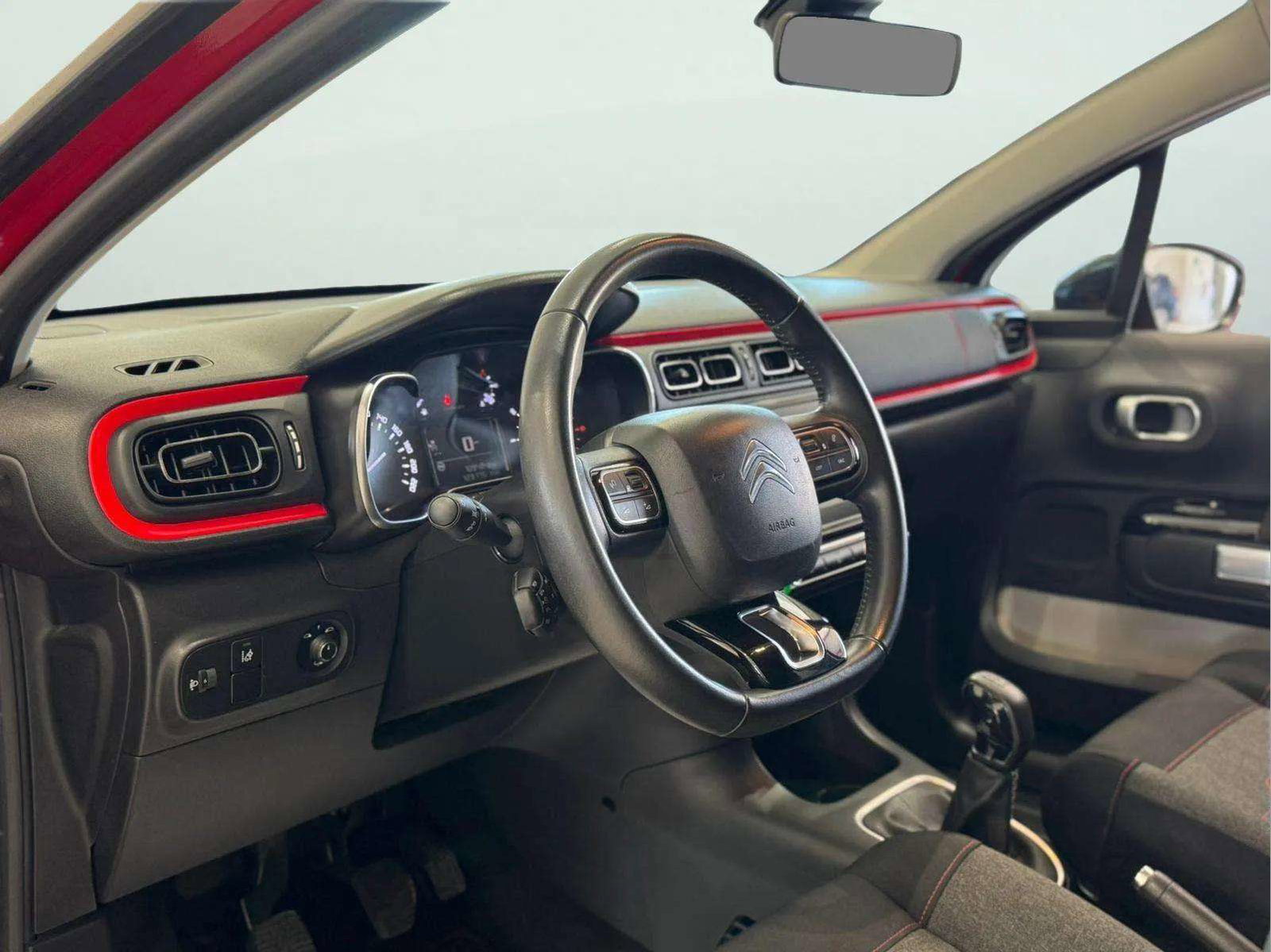 https://cdn-flexicar.caraffinity.it/public_appraisal_images_pro/images/stock/255034/YExKO1DZdt__WhatsApp Image 2026-04-17 at 09.45.19 (2).jpg